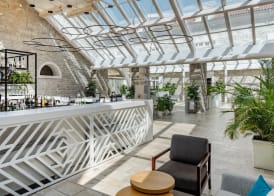 Lazure Hotel & Marina 3