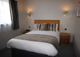Falcon Hotel 5