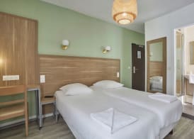 Merryl Hotel 5