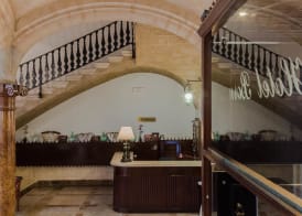 Hotel Born 2