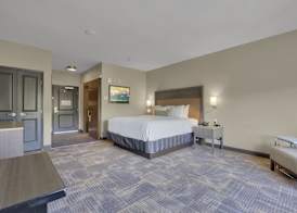 Best Western Plus Fillmore Inn & Suites 4