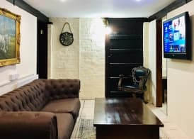 Oldlands Farmhouse Gatwick 2