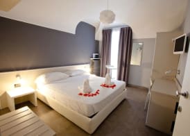 Adalesia Hotel & Coffee 3