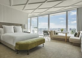 Four Seasons Hotel at The Surf Club 5