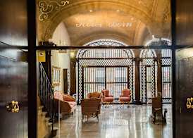 Hotel Born 5