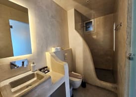 The Muses of Santorini Private Jacuzzi Suites 3