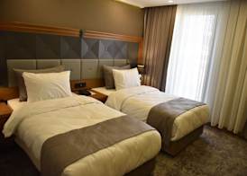 FOUR SEVEN HOTEL 5
