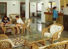 Hotel Apartamento Do Golfe 4