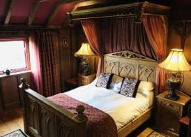 Wolds Village Hotel 4
