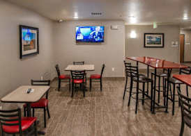My Place Hotel Chicago West North Aurora Il 4
