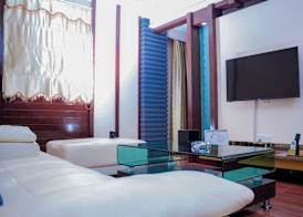 Best Western Plus Paramount Hotel 4