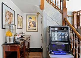 The Andrews Hotel 4