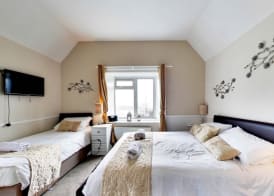 Robin Hill Heritage Guest House 5