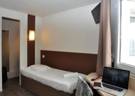 BHôtel De Caen 5