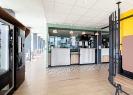 B&B HOTEL Massy Gare TGV 2