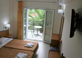 Metaxa Hotel 4