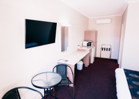 Motel Poinsettia 3