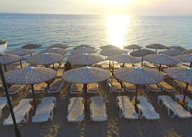 Meliton Inn Hotel & Suites by the beach 5