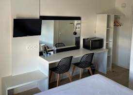Brit Hotel Cherbourg 5