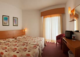 Hotel Alone 3