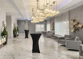 Hampton Inn & Suites by Hilton Montreal-Dorval 2