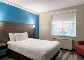 La Quinta by Wyndham Madison American Center 5