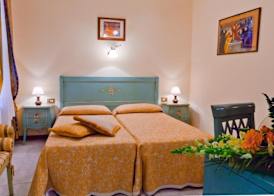 HOTEL HENRY 4