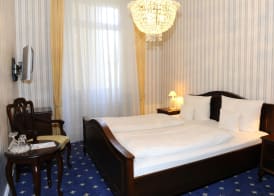 HELIOPARK Bad Hotel Zum Hirsch 2