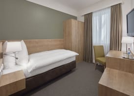 City Hotel 5