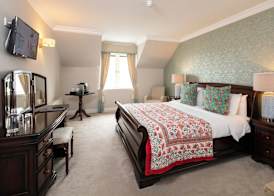 Schull Harbour Hotel 5