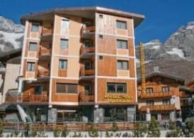HOTEL SPORTING 5