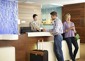 Fairfield Inn & Suites by Marriott Phoenix Tempe/Airport 2