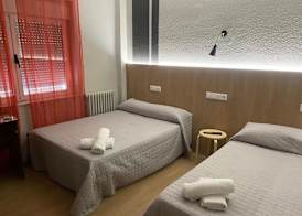 Hostal Uria 2