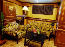 Paladin Hotel 5