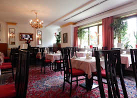 Hotel Montree 4
