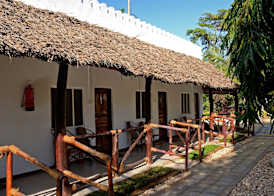 Amaan Beach Bungalows 3