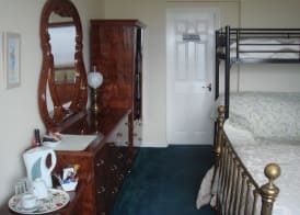 Watersedge Guest House 2