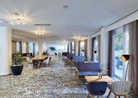 Vasia Royal Hotel 2