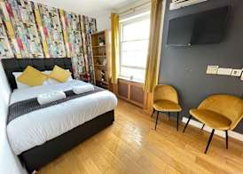 Portobello Road artistic studios 2