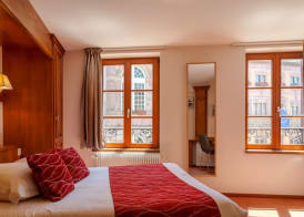 Logis Hôtel De La Cloche 5