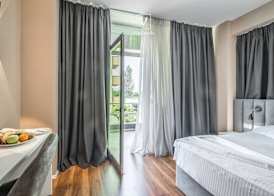 VH Broad Way Tirana Center Hotel 4