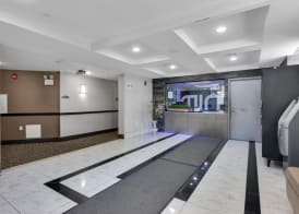 Hotel Mint JFK Airport 2