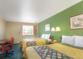 Super 8 by Wyndham Durham/University Area NC 4