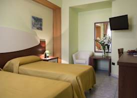Hotel Village Paradise 4