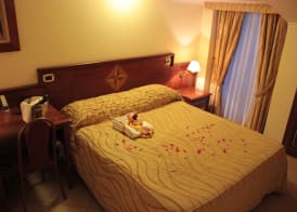 Lion's Hotel 5