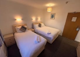 Pine Lodge Hotel & Restaurant Mansfield 4
