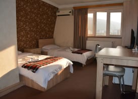7 Star Hotel 4