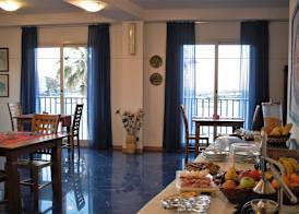 Blue Moon Hotel 2