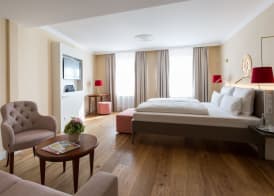 EMICH ́S Hotel 2
