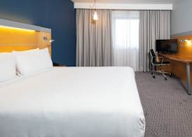 Holiday Inn Express STEVENAGE by IHG 3